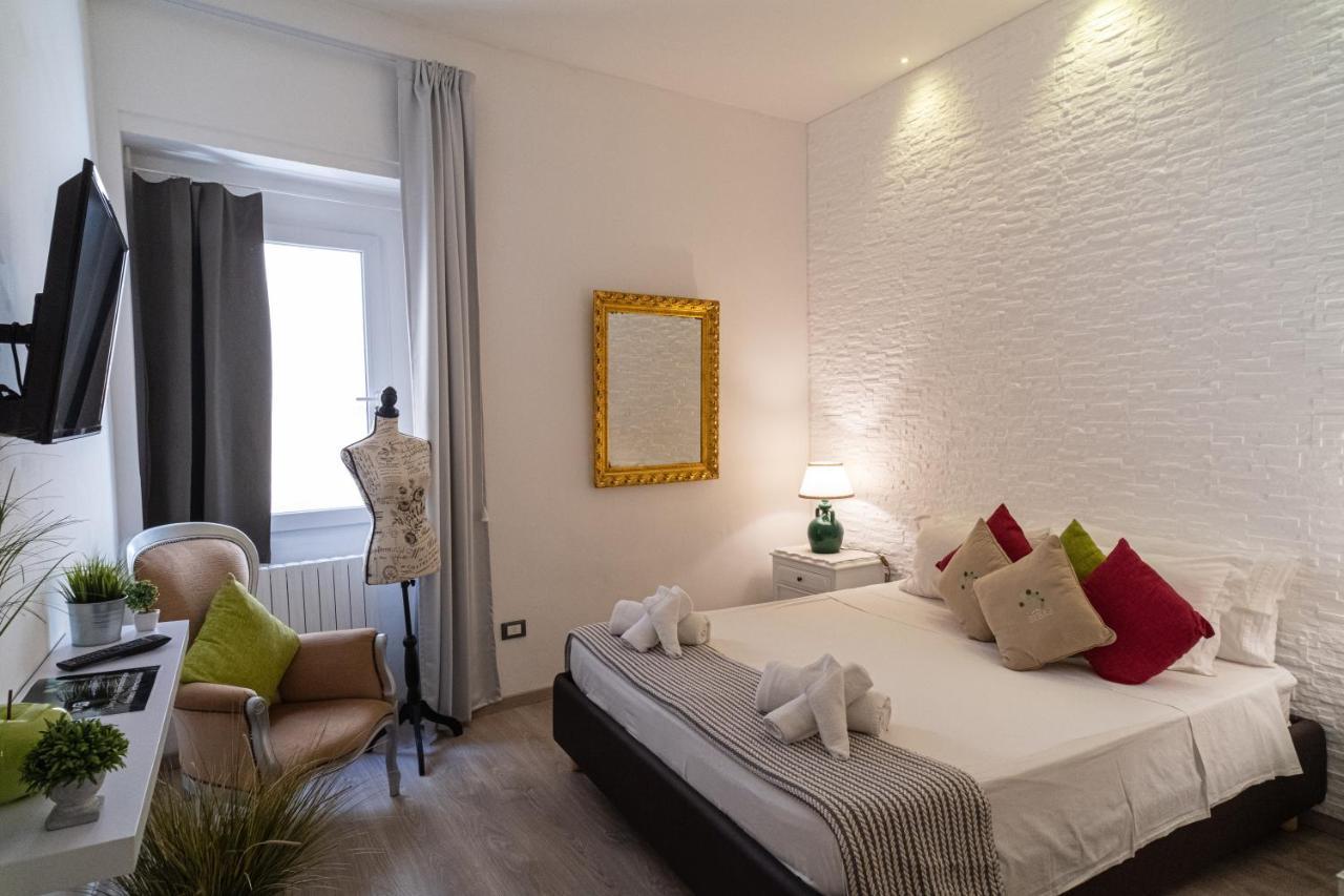Il Giardino Di Sybar Apartment Lecce Luaran gambar