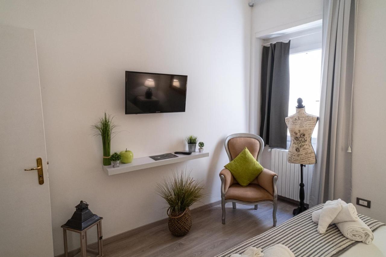 Il Giardino Di Sybar Apartment Lecce Luaran gambar