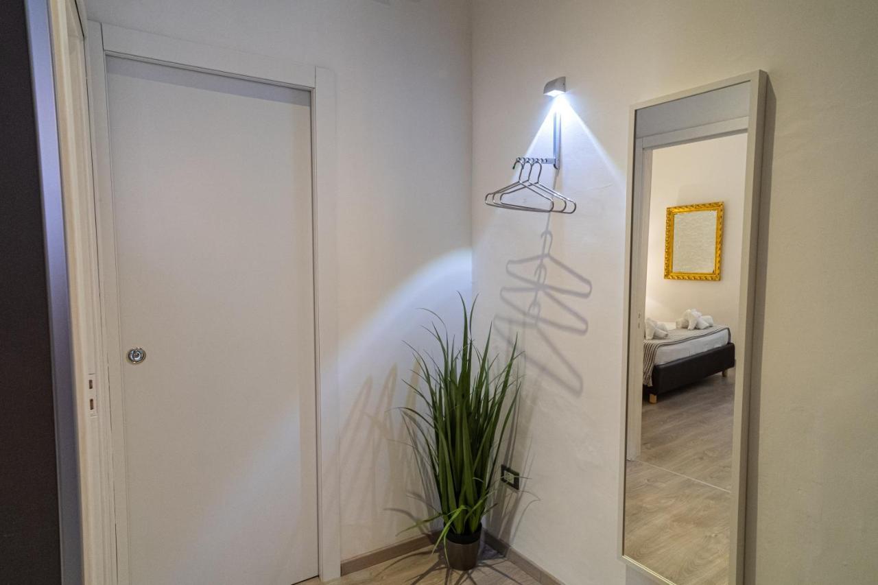Il Giardino Di Sybar Apartment Lecce Luaran gambar
