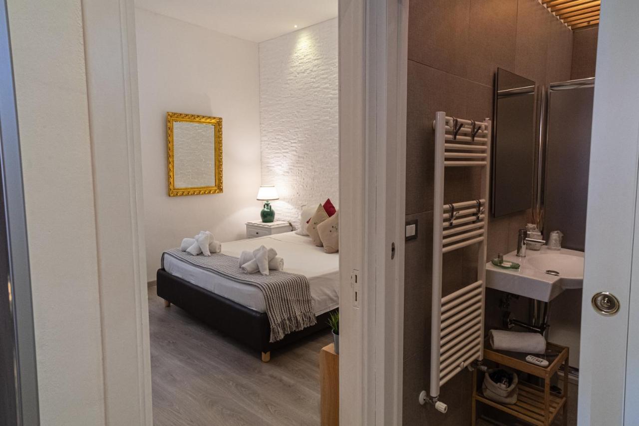 Il Giardino Di Sybar Apartment Lecce Luaran gambar
