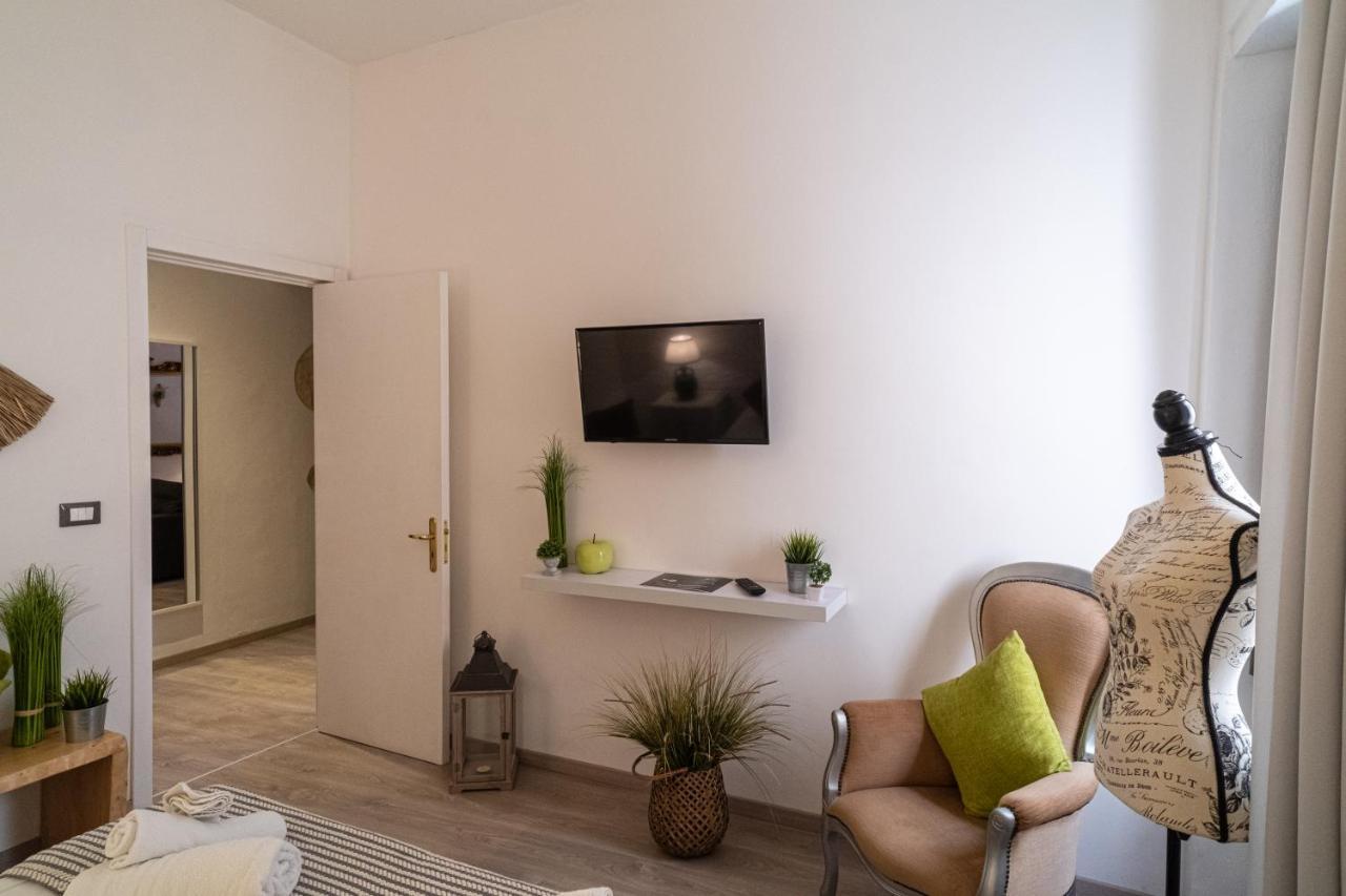 Il Giardino Di Sybar Apartment Lecce Luaran gambar