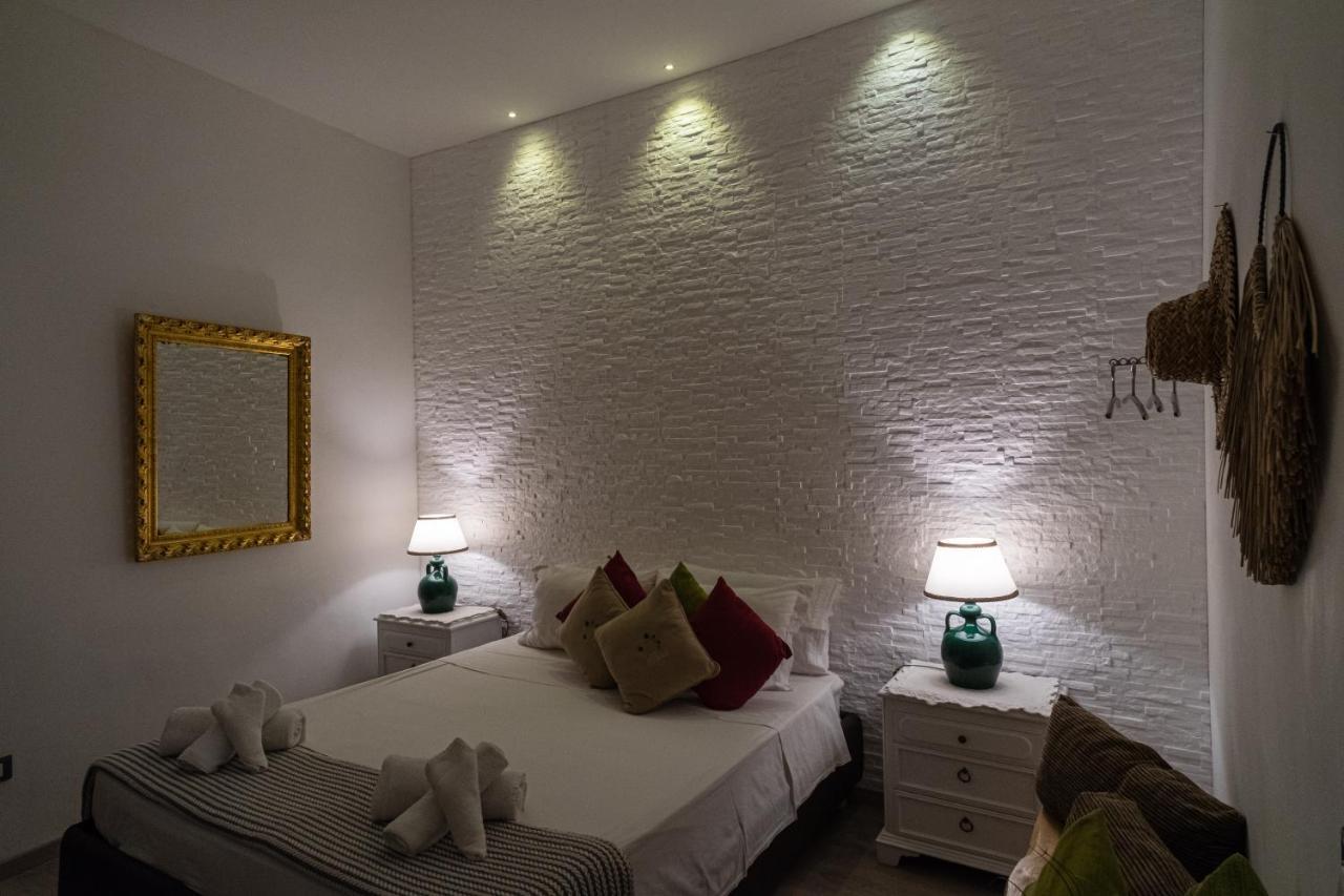 Il Giardino Di Sybar Apartment Lecce Luaran gambar